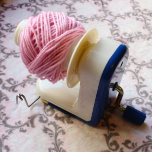 Hand Operated Yarn Wool Fiber Winder Roller by CurtzyTM